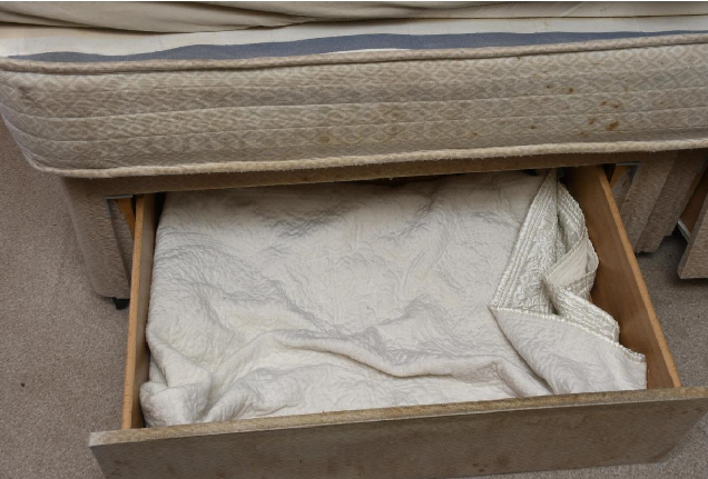 The drawer of the Divan bed